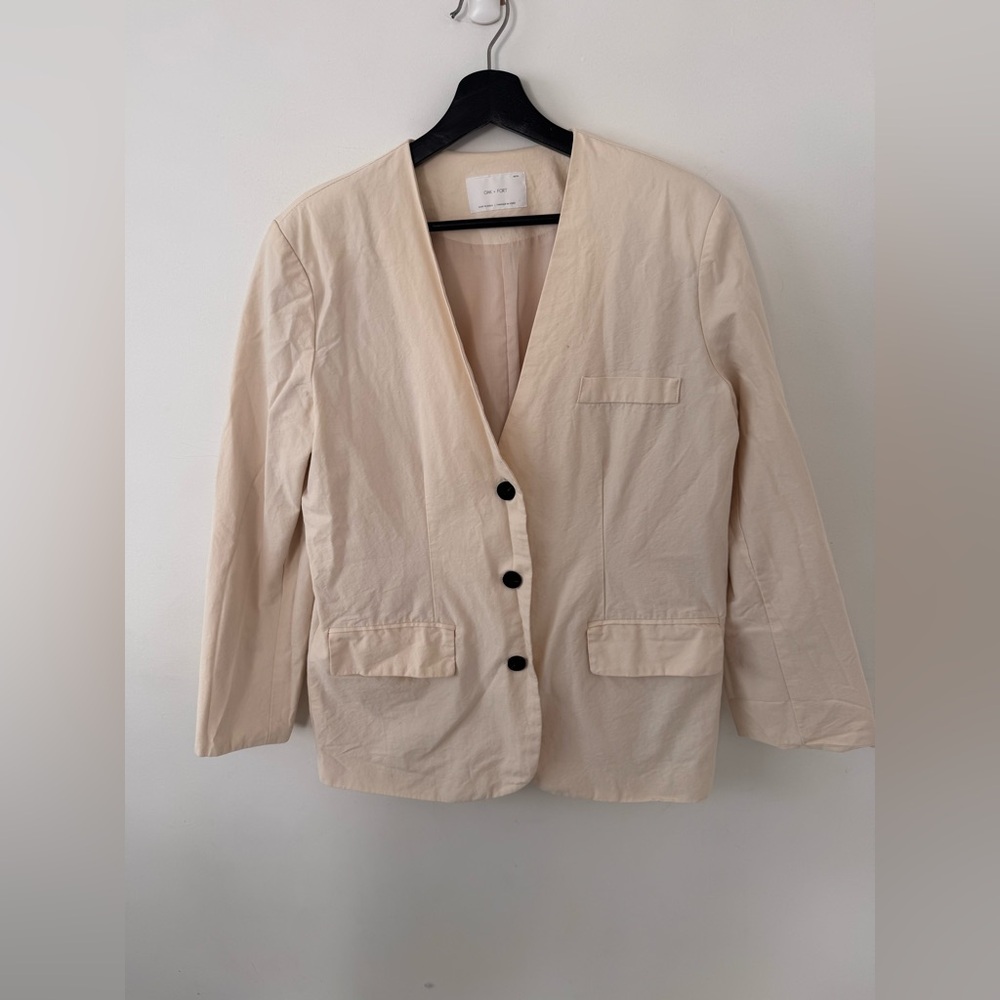 OAK + FORT Beige Blazer with Black Buttons
